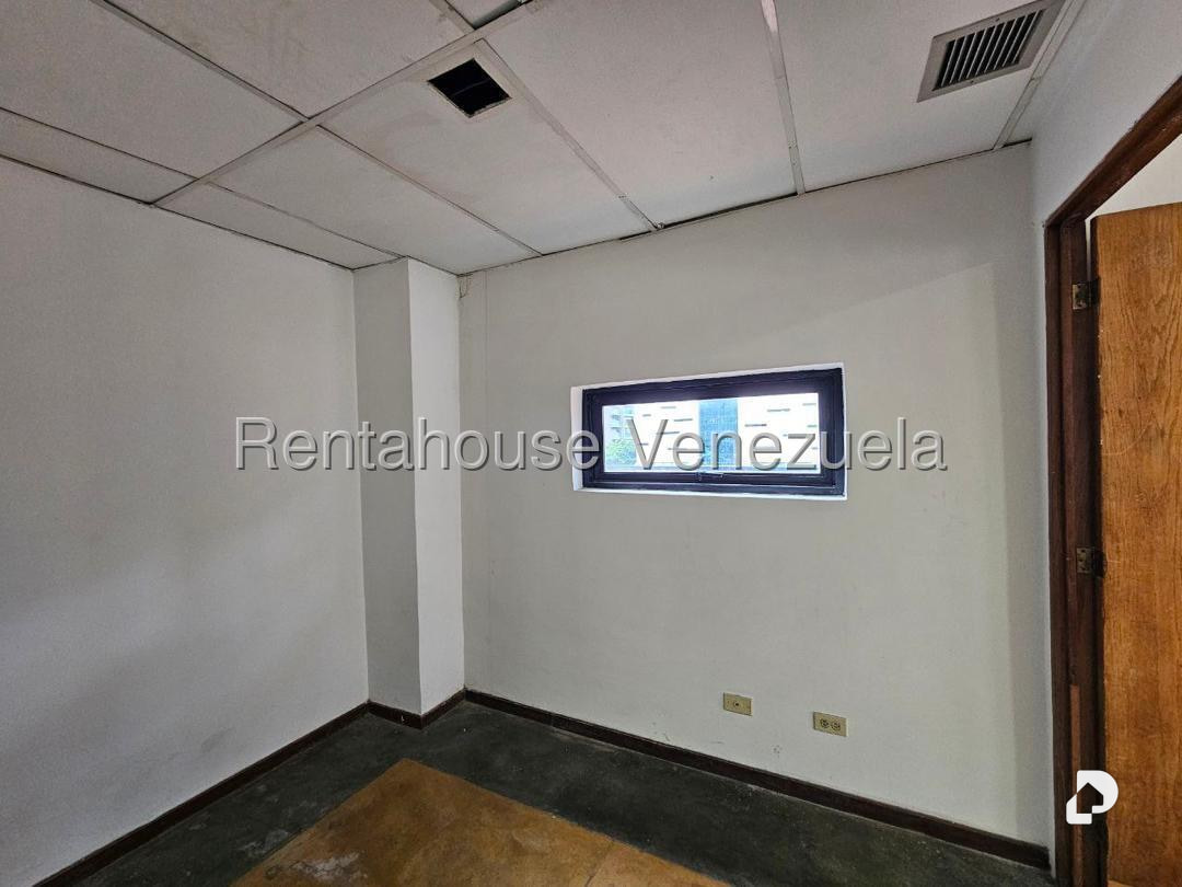 Edificio en Las Mercedes, Caracas – 63