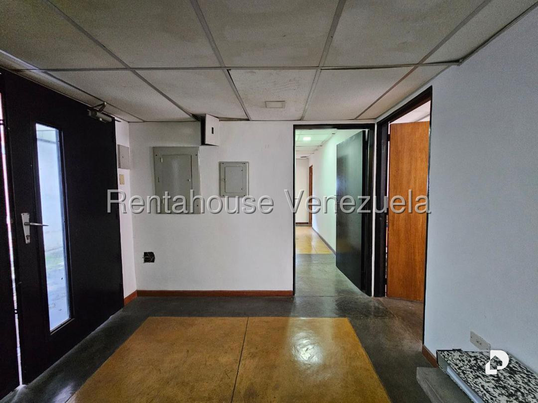 Edificio en Las Mercedes, Caracas – 54