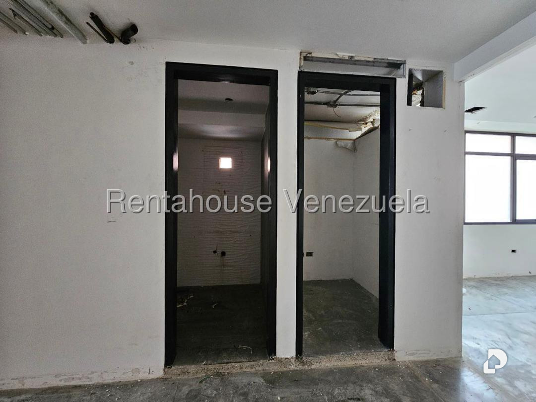 Edificio en Las Mercedes, Caracas – 43