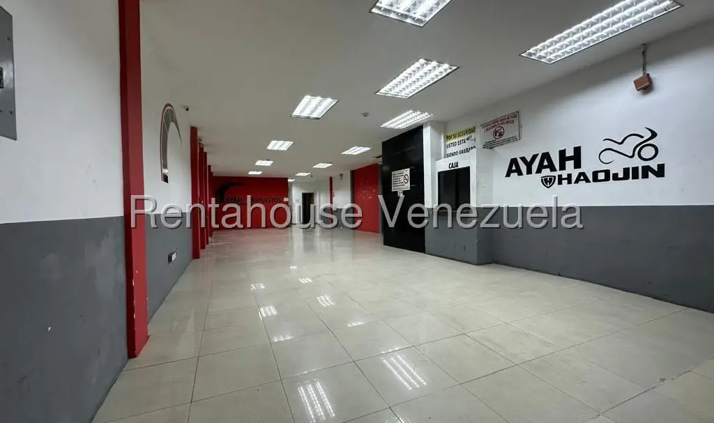 Commercial space in Catia, Caracas - 1