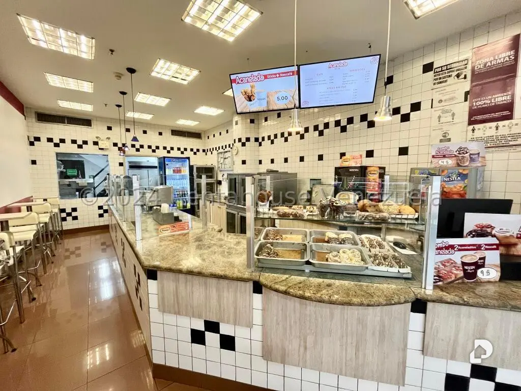 Local comercial en El Recreo, Caracas