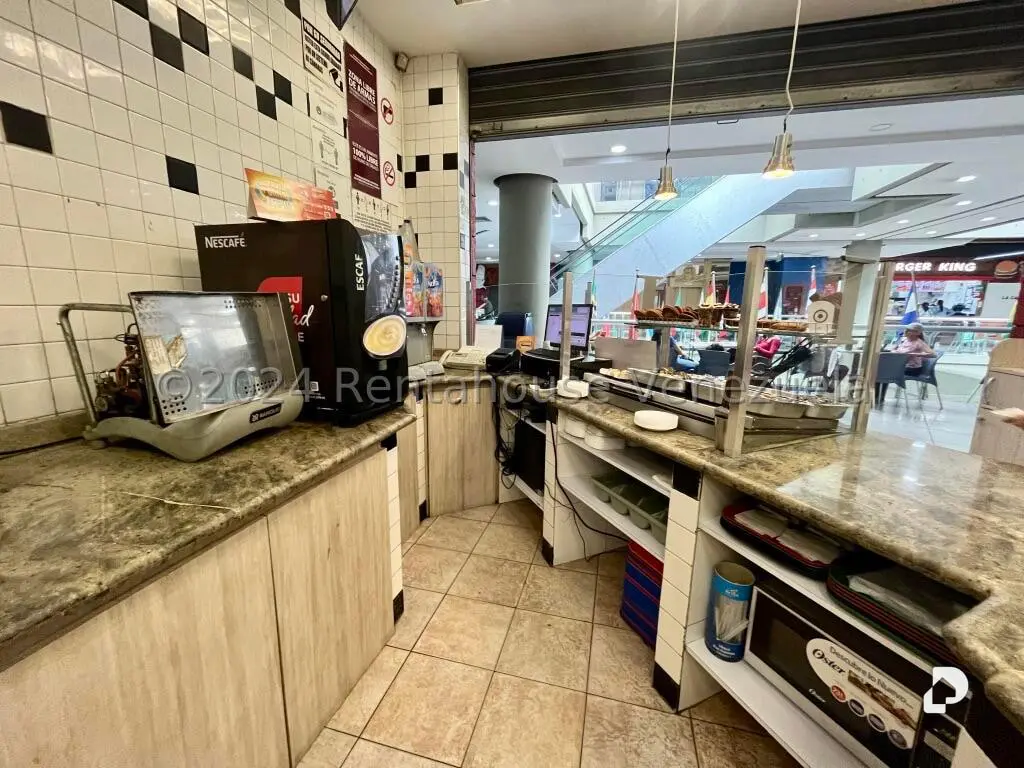 Local comercial en El Recreo, Caracas