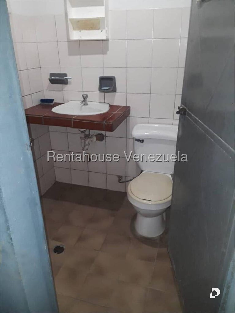 Warehouse in San Antonio, Los Teques – 11