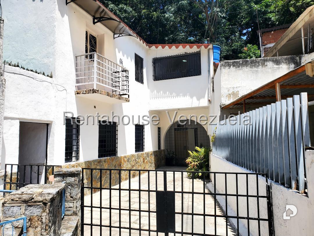 Casa en El Paraíso, Caracas – 30