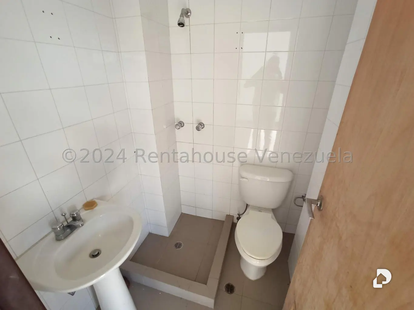 House in La Lagunita Country Club, Caracas – 15