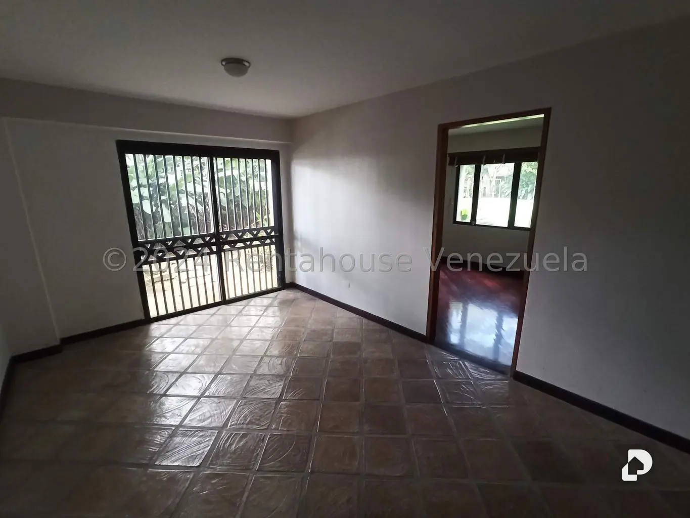 House in La Lagunita Country Club, Caracas – 13