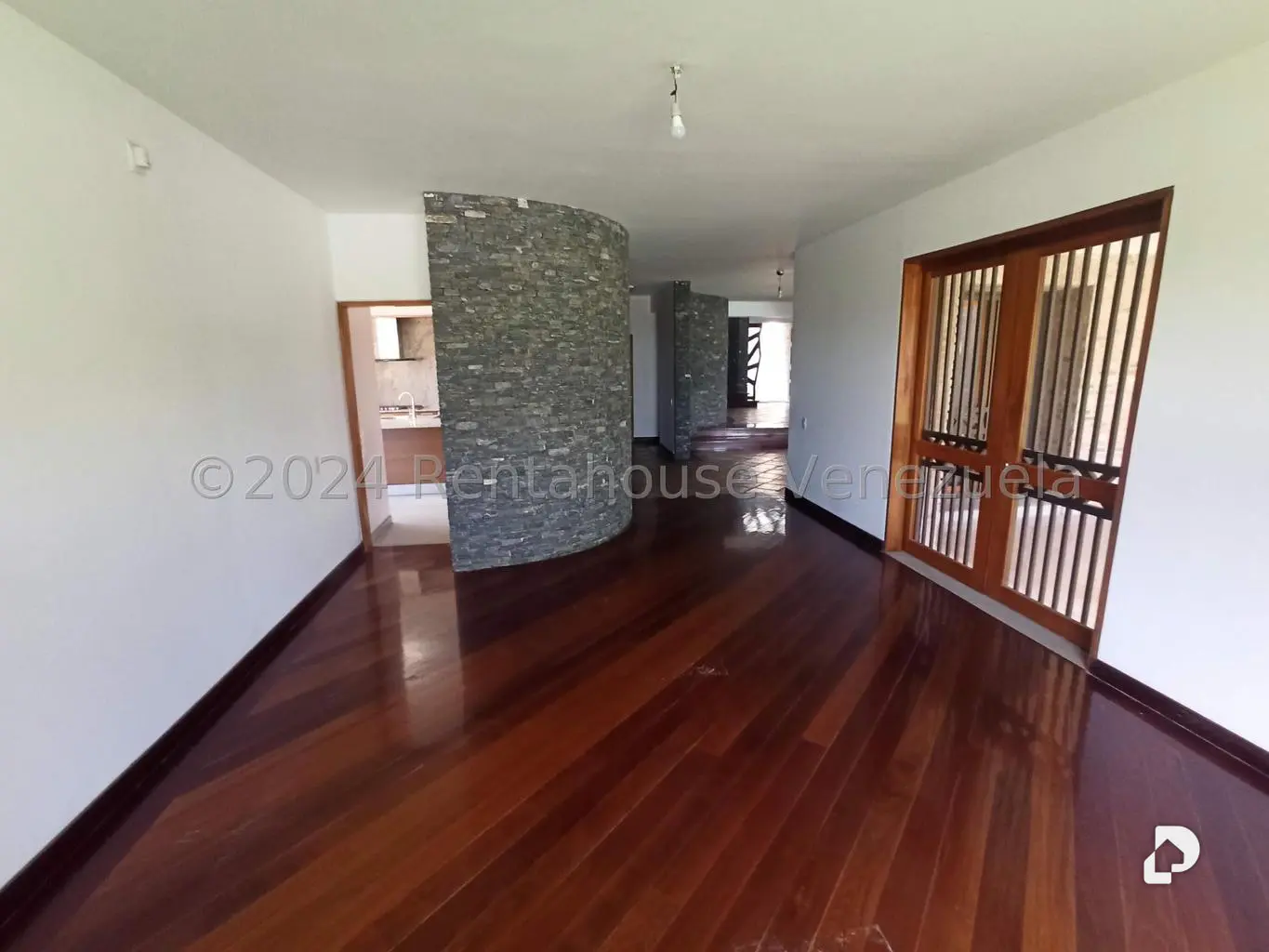 House in La Lagunita Country Club, Caracas – 23