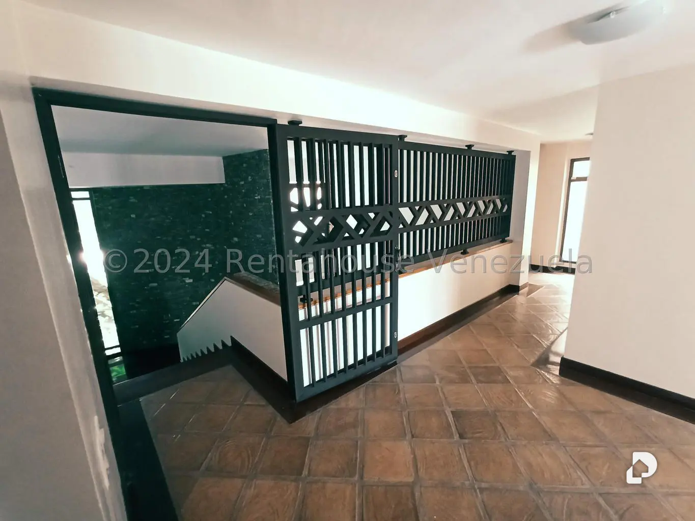 House in La Lagunita Country Club, Caracas – 10