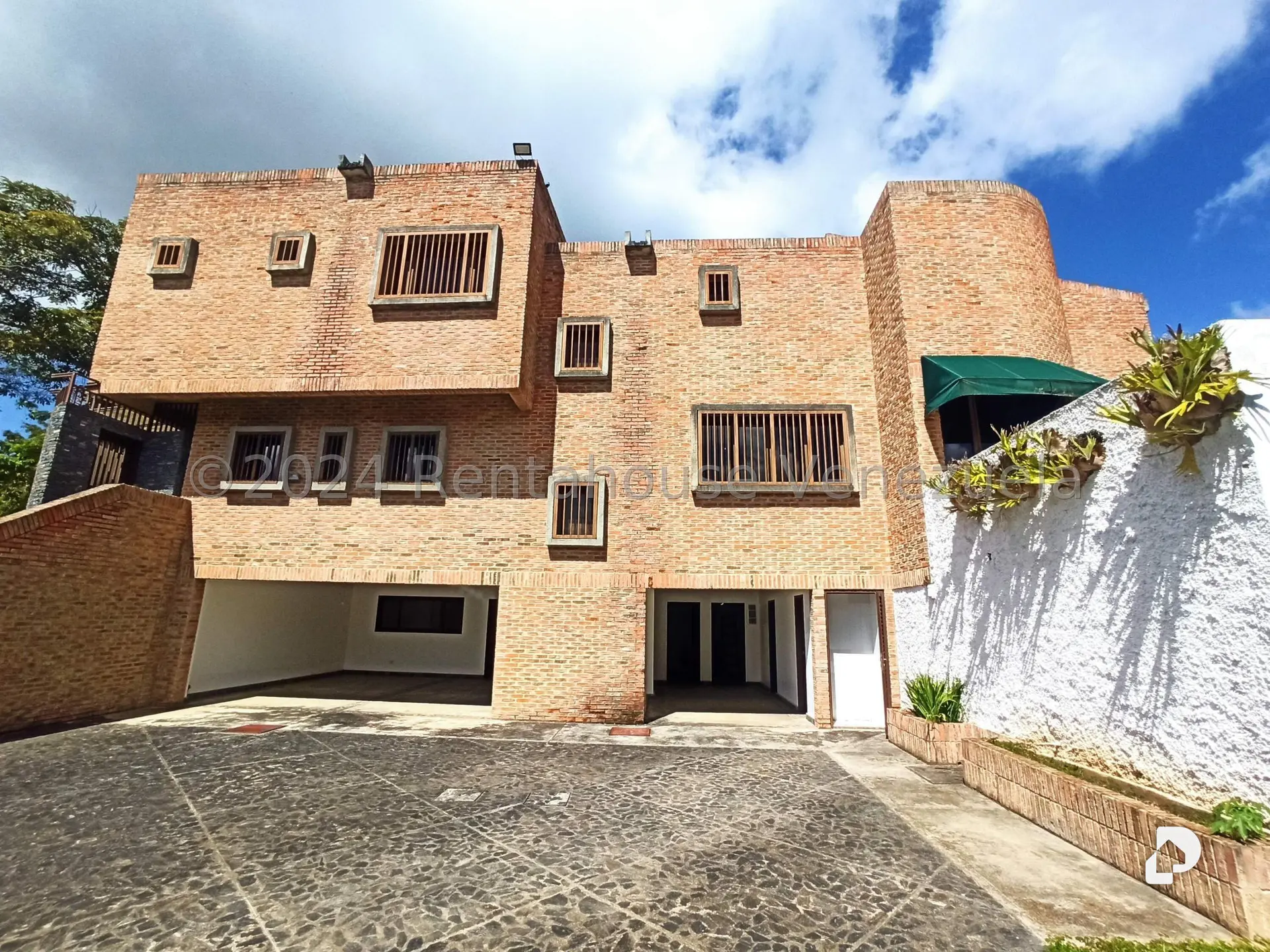 House in La Lagunita Country Club, Caracas – 1