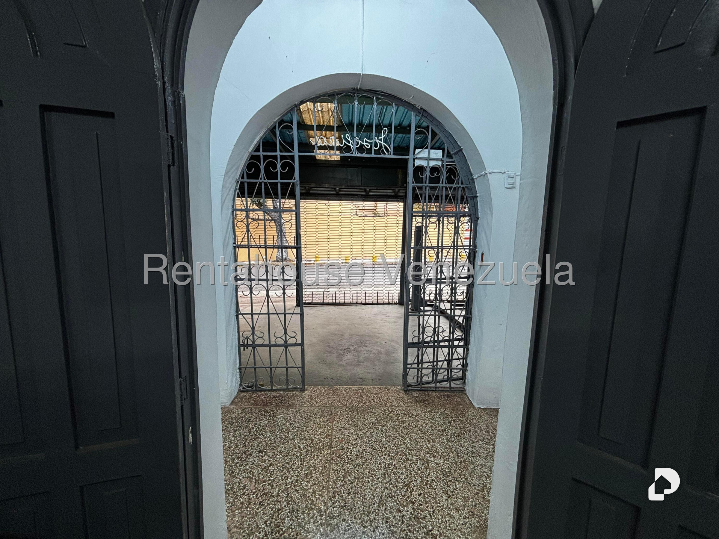 Local comercial en Los Caobos, Caracas – 12