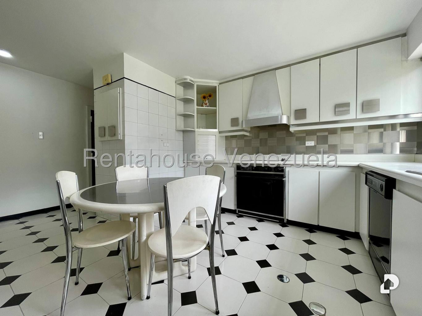 Apartamento en La Florida, Caracas – 28
