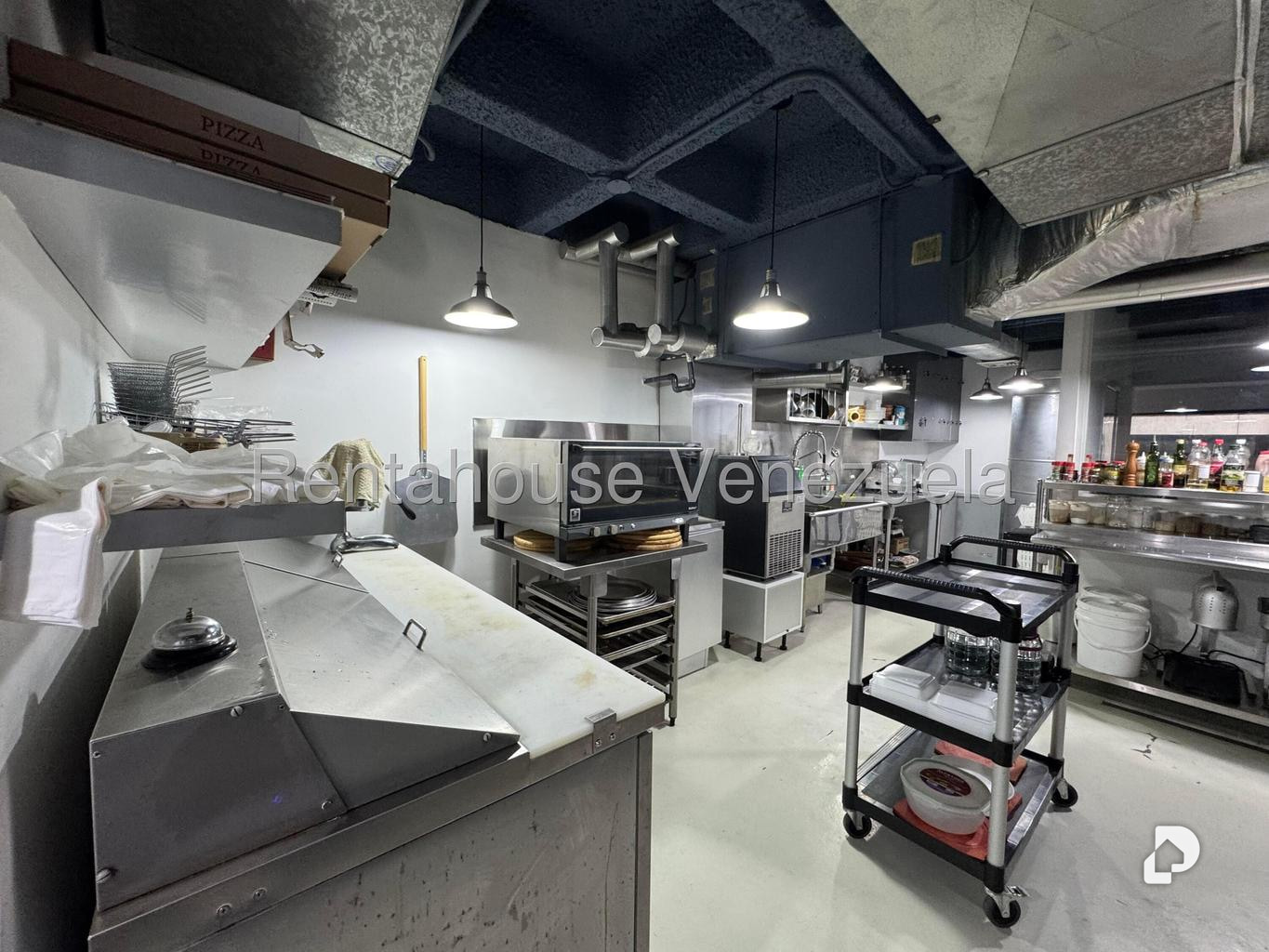 Local comercial en Santa Fe Norte, Caracas – 8
