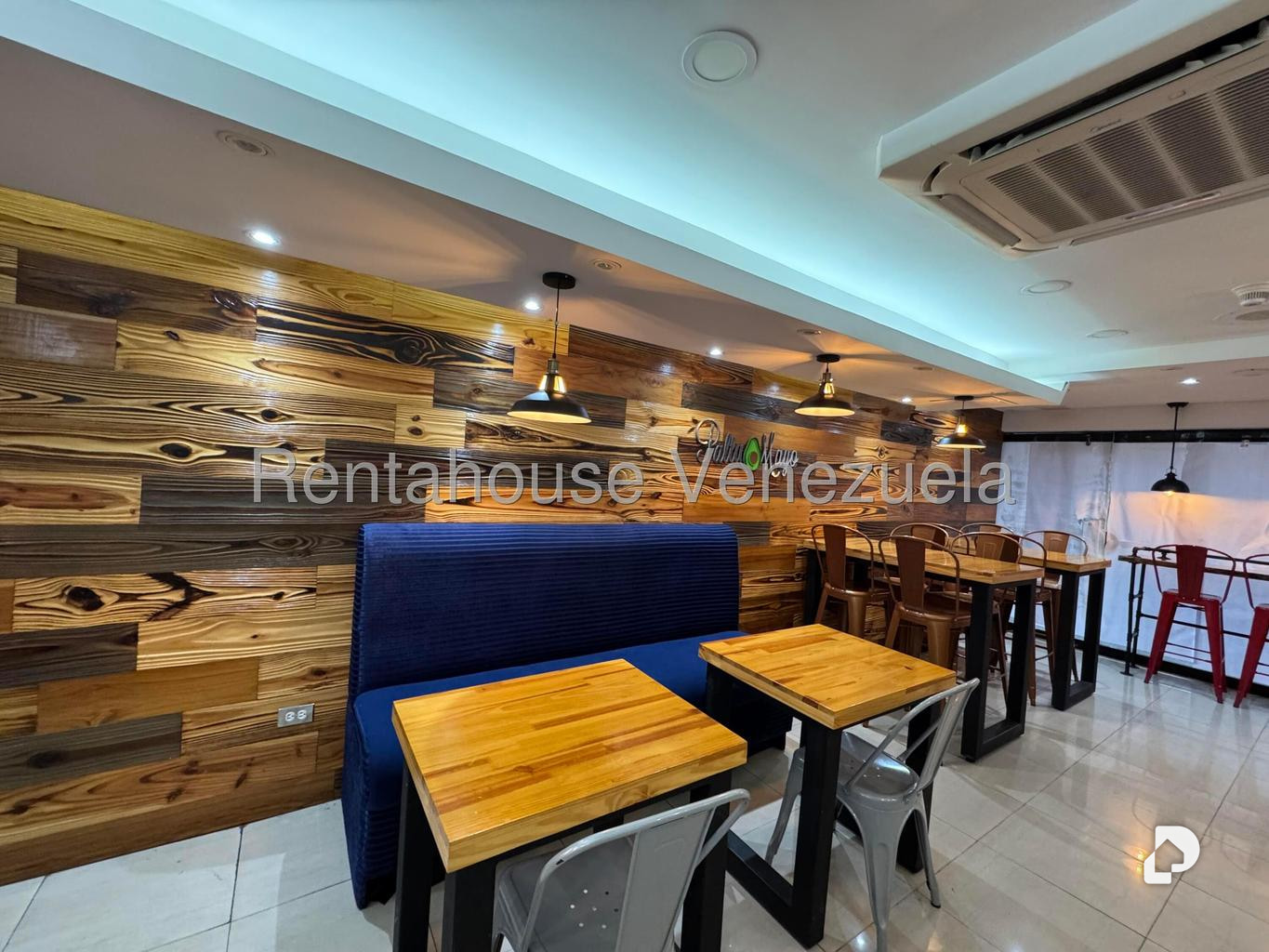 Local comercial en Santa Fe Norte, Caracas – 19