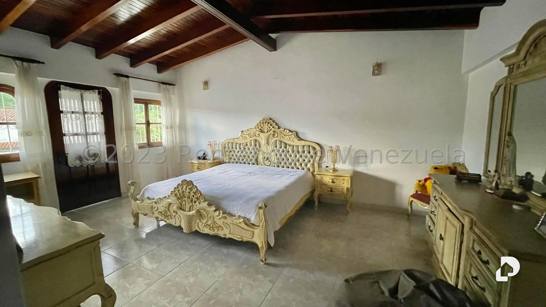 Casa en Santa Paula, Caracas – 29