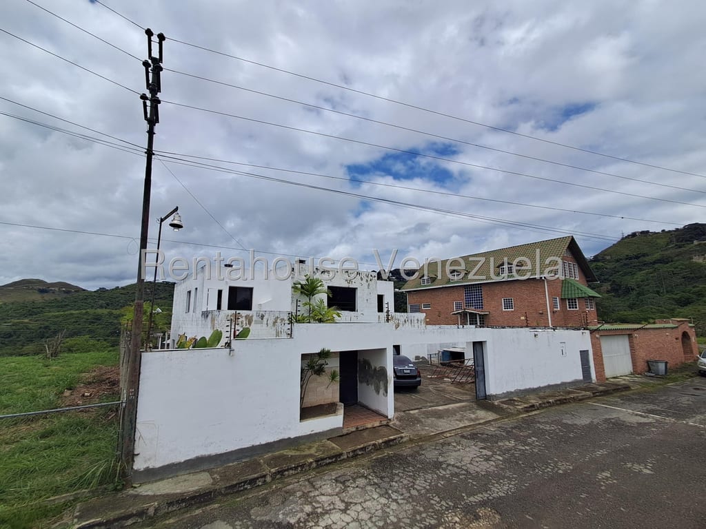 Casa en Bosques de La Lagunita, Caracas - 1