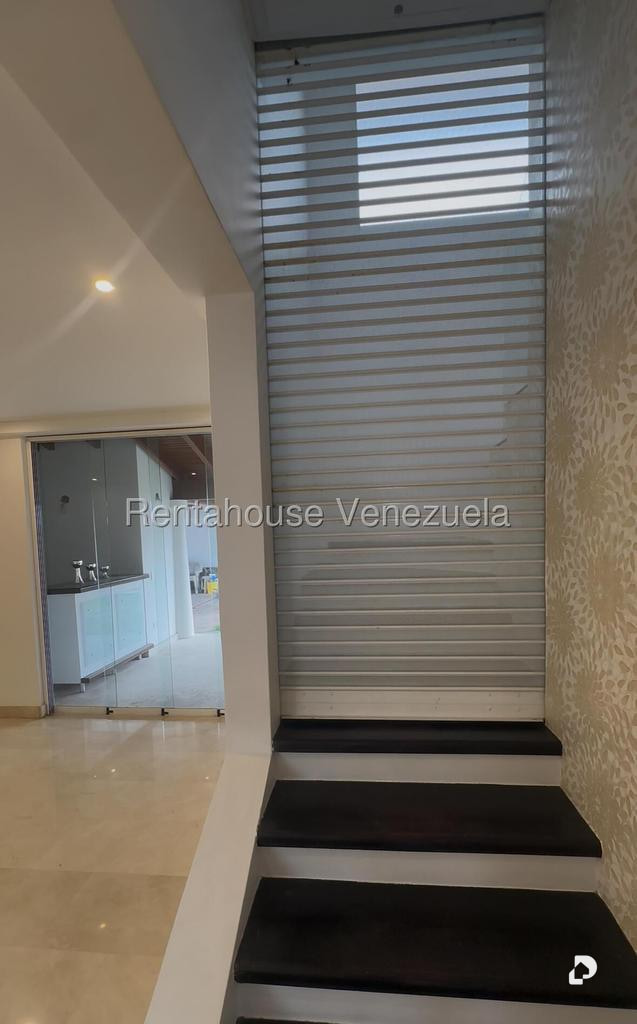 Casa en Lomas de La Lagunita, Caracas – 20