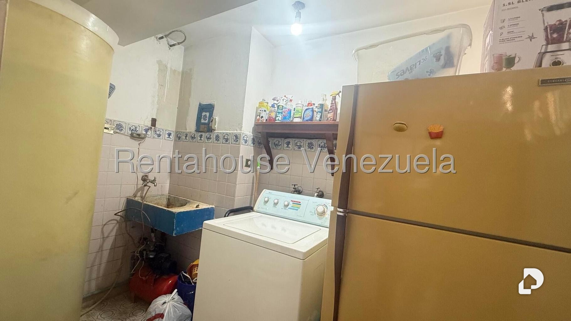 Apartamento en Santa Rosa de Lima, Caracas – 16