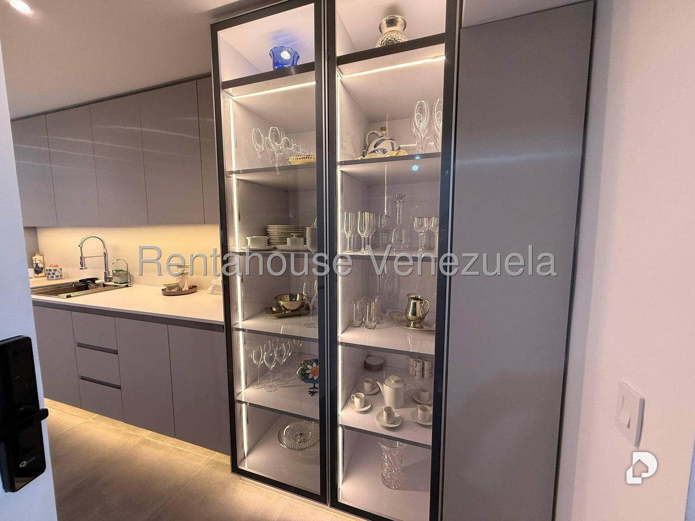 Apartamento en Los Naranjos (del Cafetal), Caracas – 10