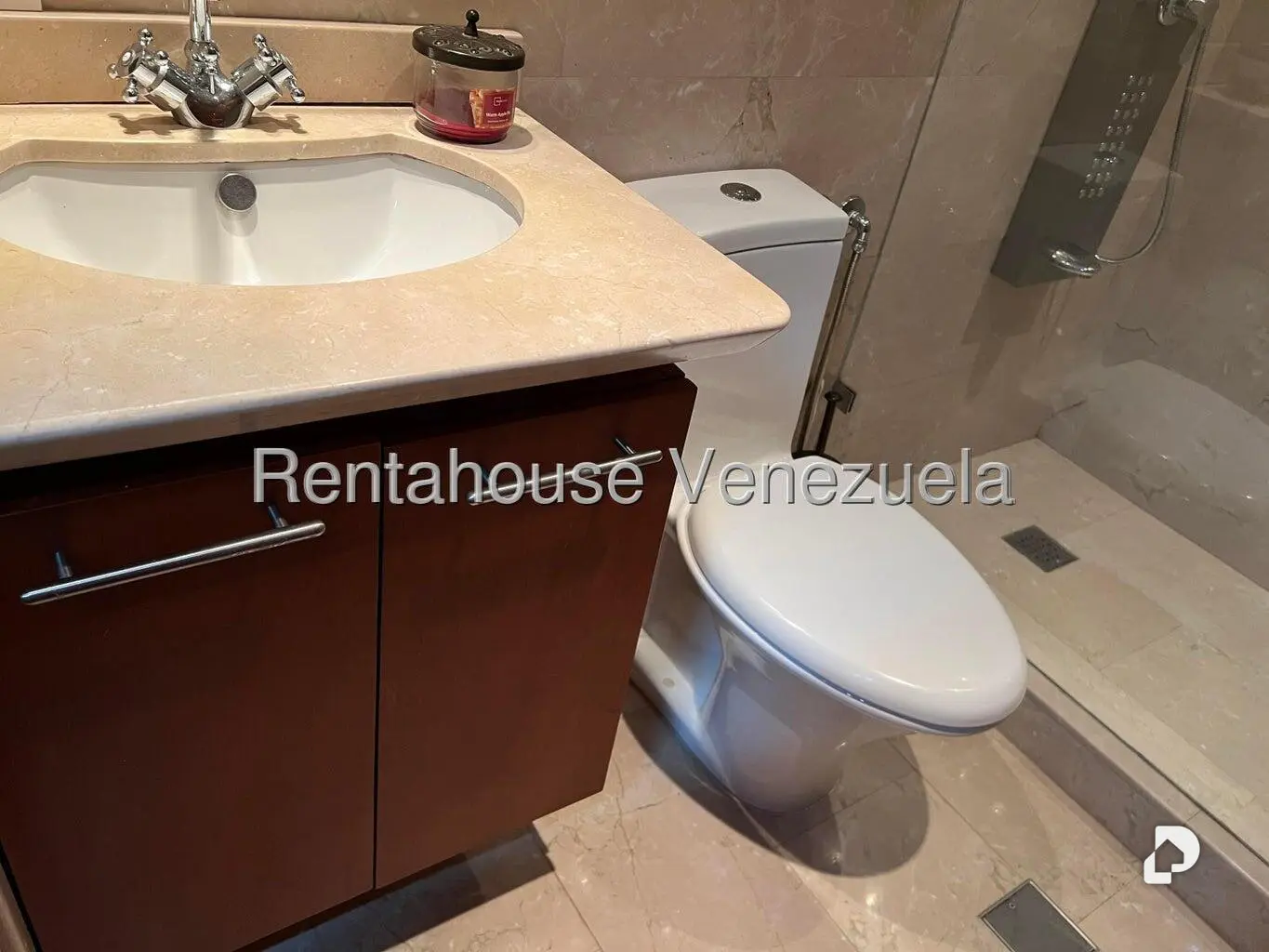 Apartamento en Los Naranjos (del Cafetal), Caracas – 39