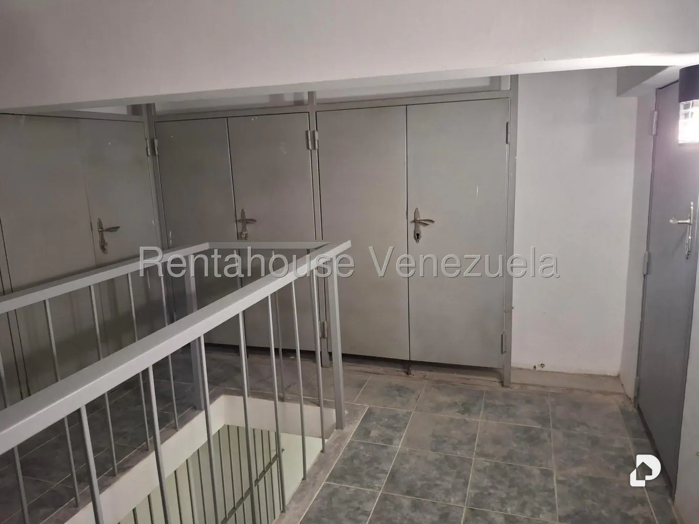 Local comercial en Chuao, Caracas – 19