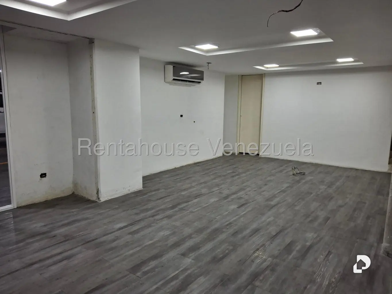 Local comercial en Chuao, Caracas – 6