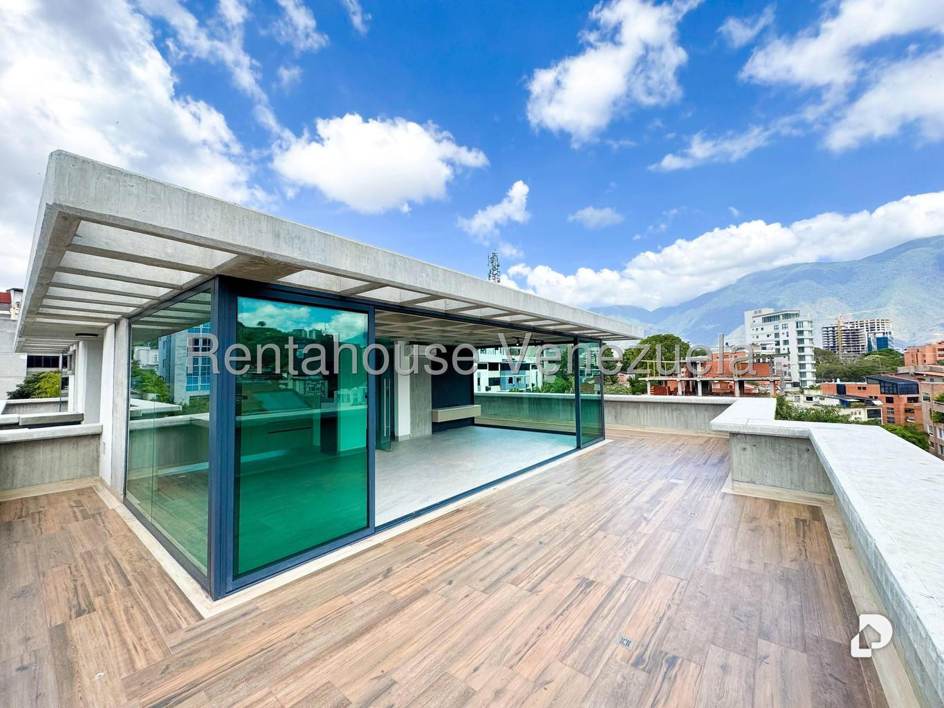Apartamento en Los Naranjos de las Mercedes, Caracas – 13