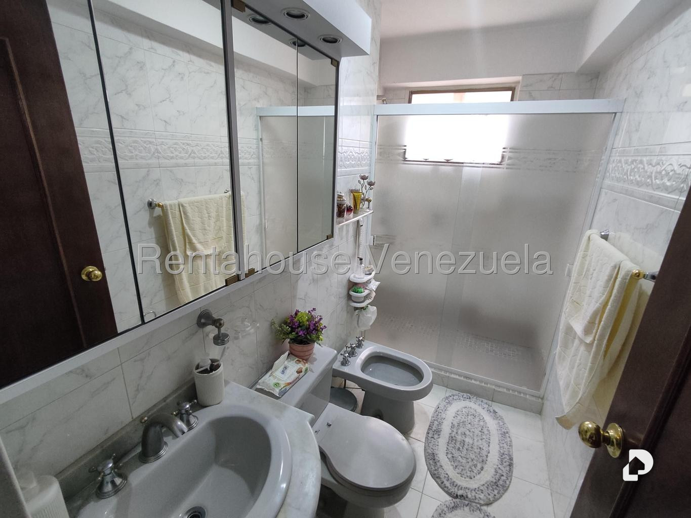Apartamento en La Urbina, Caracas – 12