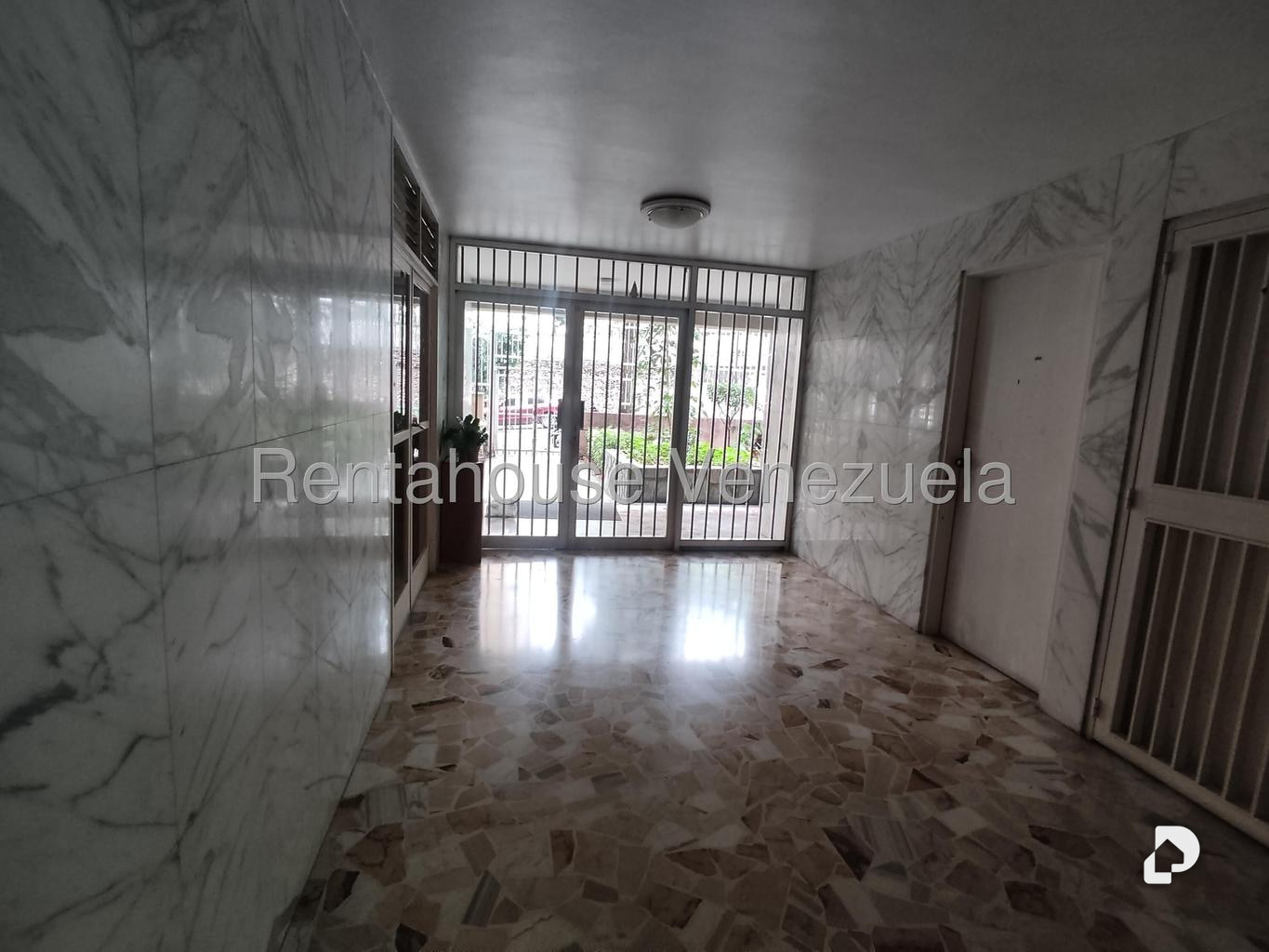 Apartamento en La Urbina, Caracas – 16