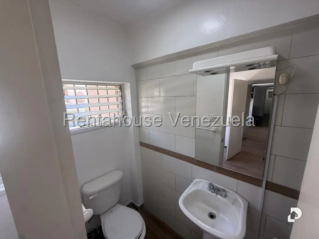 Apartamento en Santa Rosa de Lima, Caracas – 16