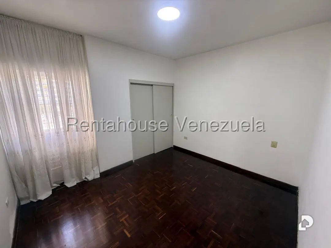 Apartamento en Santa Rosa de Lima, Caracas – 15