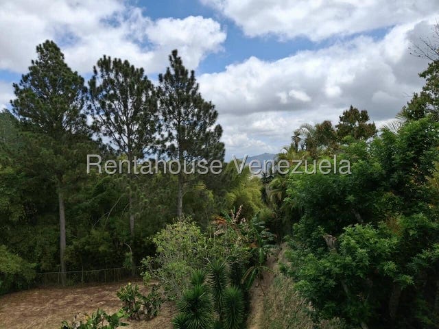 Terreno en Alto Hatillo, Caracas - 1