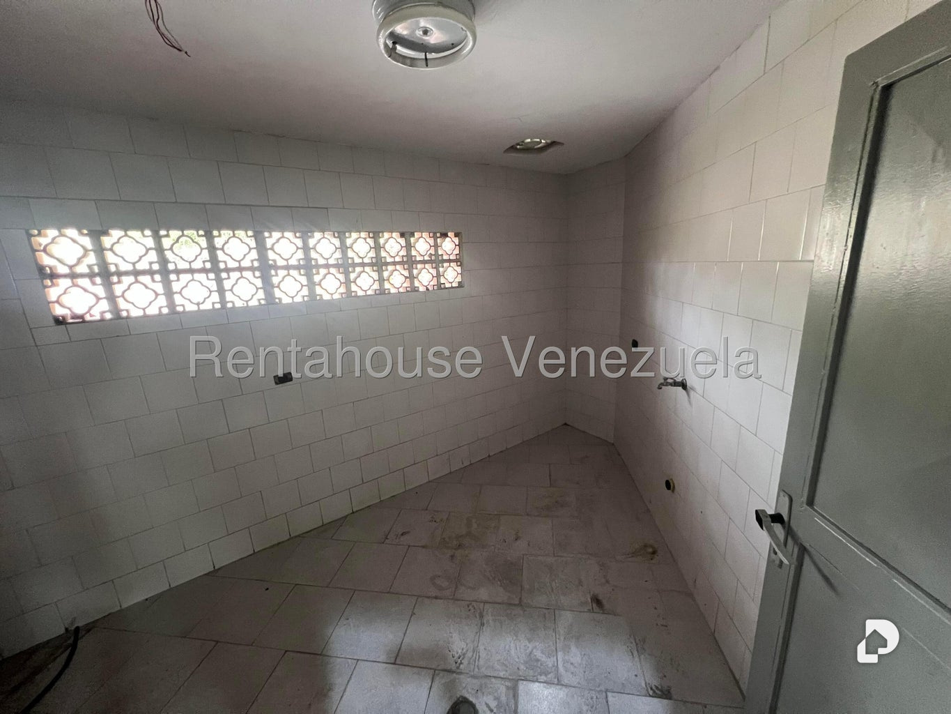 Edificio en El Tambor, Los Teques – 28