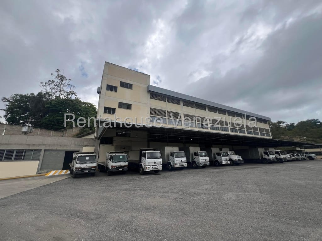 Edificio en Los Teques - 1