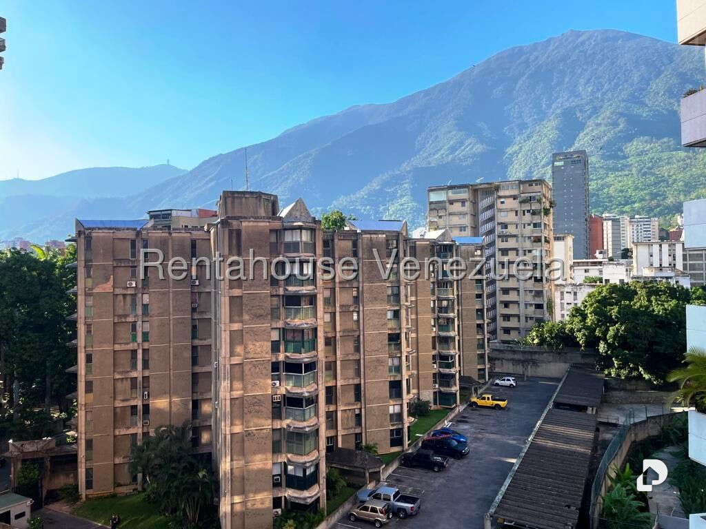 Apartment in Los Dos Caminos, Caracas – 21