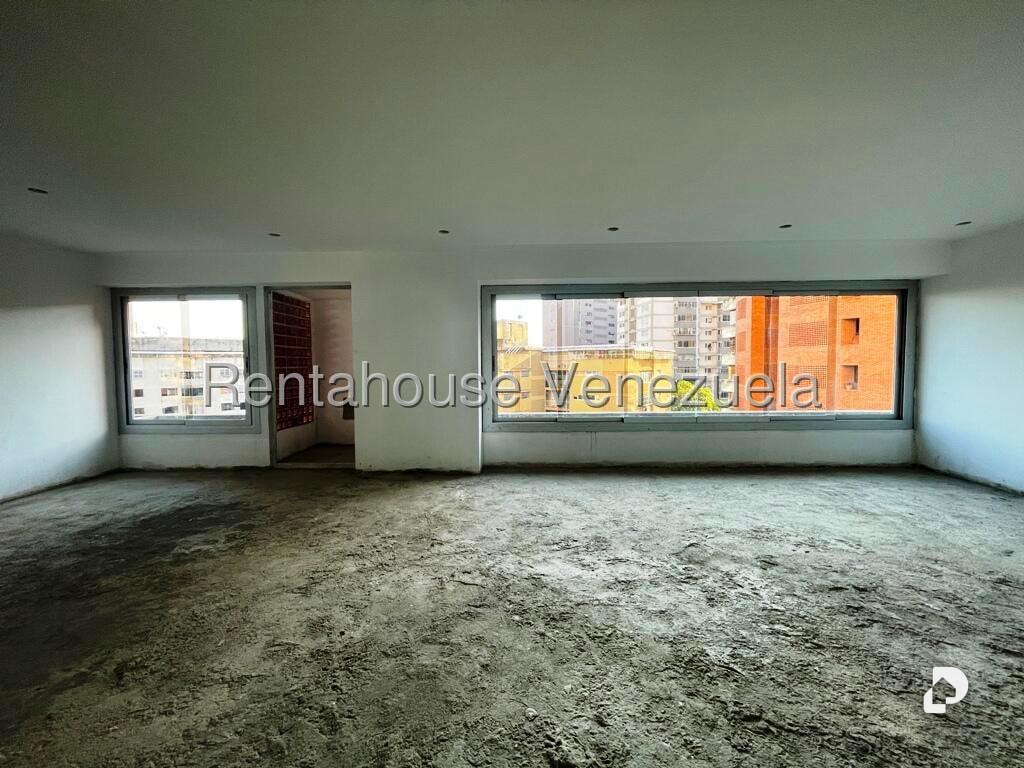 Apartment in Los Dos Caminos, Caracas – 2