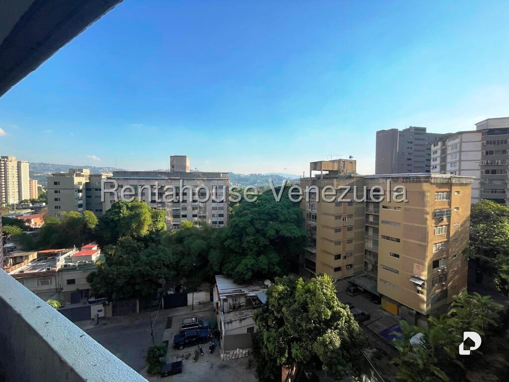 Apartment in Los Dos Caminos, Caracas – 6