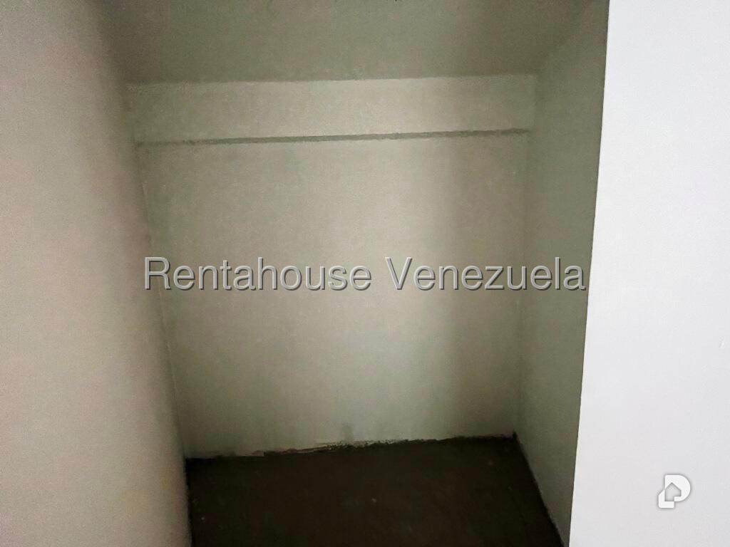 Apartment in Los Dos Caminos, Caracas – 24