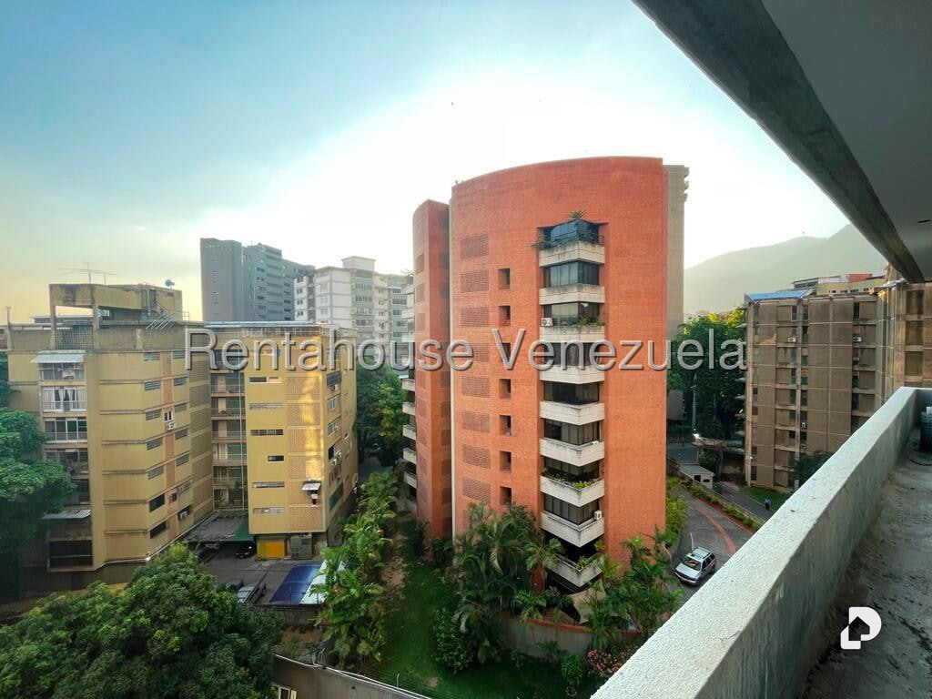 Apartment in Los Dos Caminos, Caracas – 8