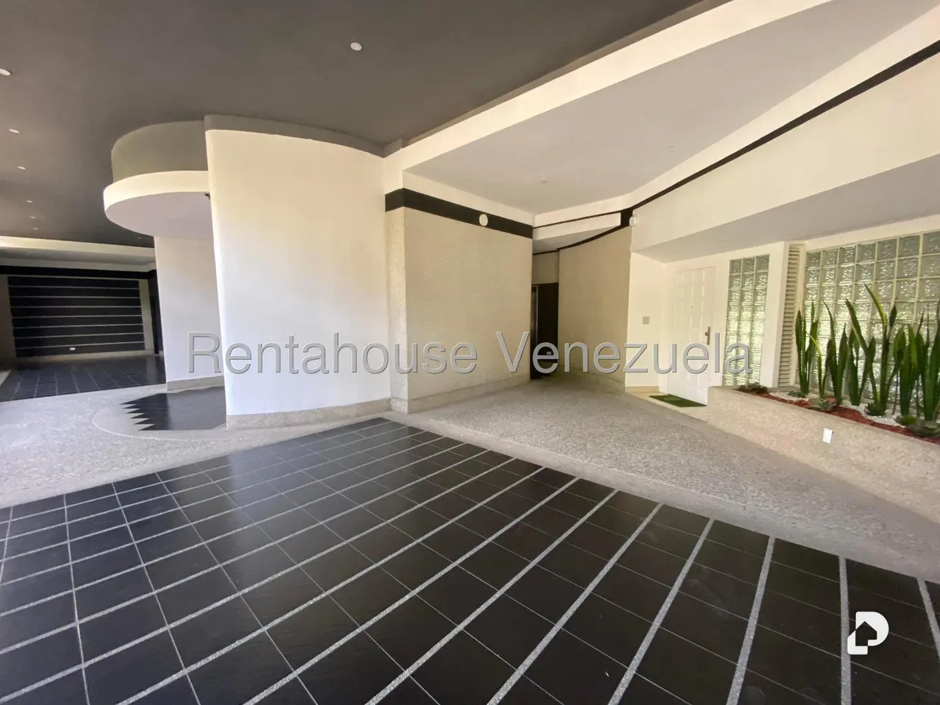 Apartamento en Las Esmeraldas, Caracas – 26