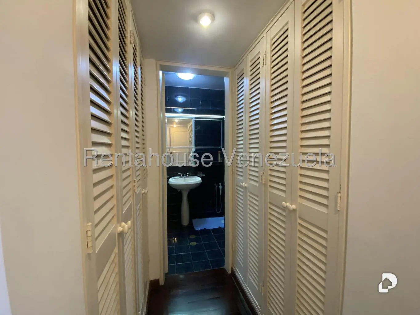 Apartamento en Las Esmeraldas, Caracas – 16