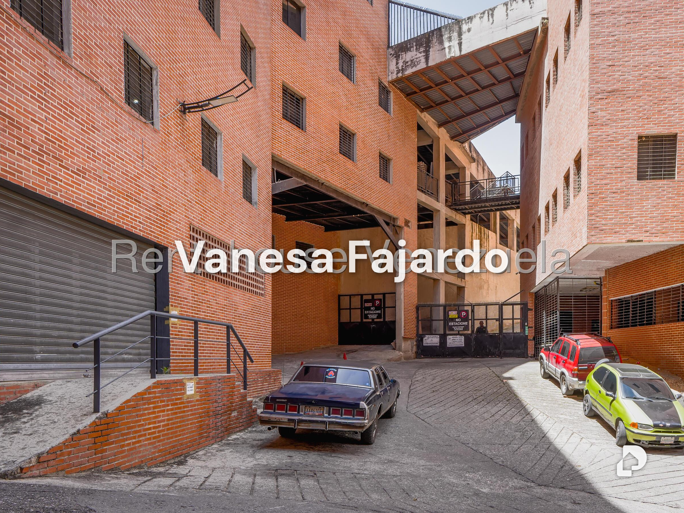 Edificio en Piedra Azul, Caracas – 1