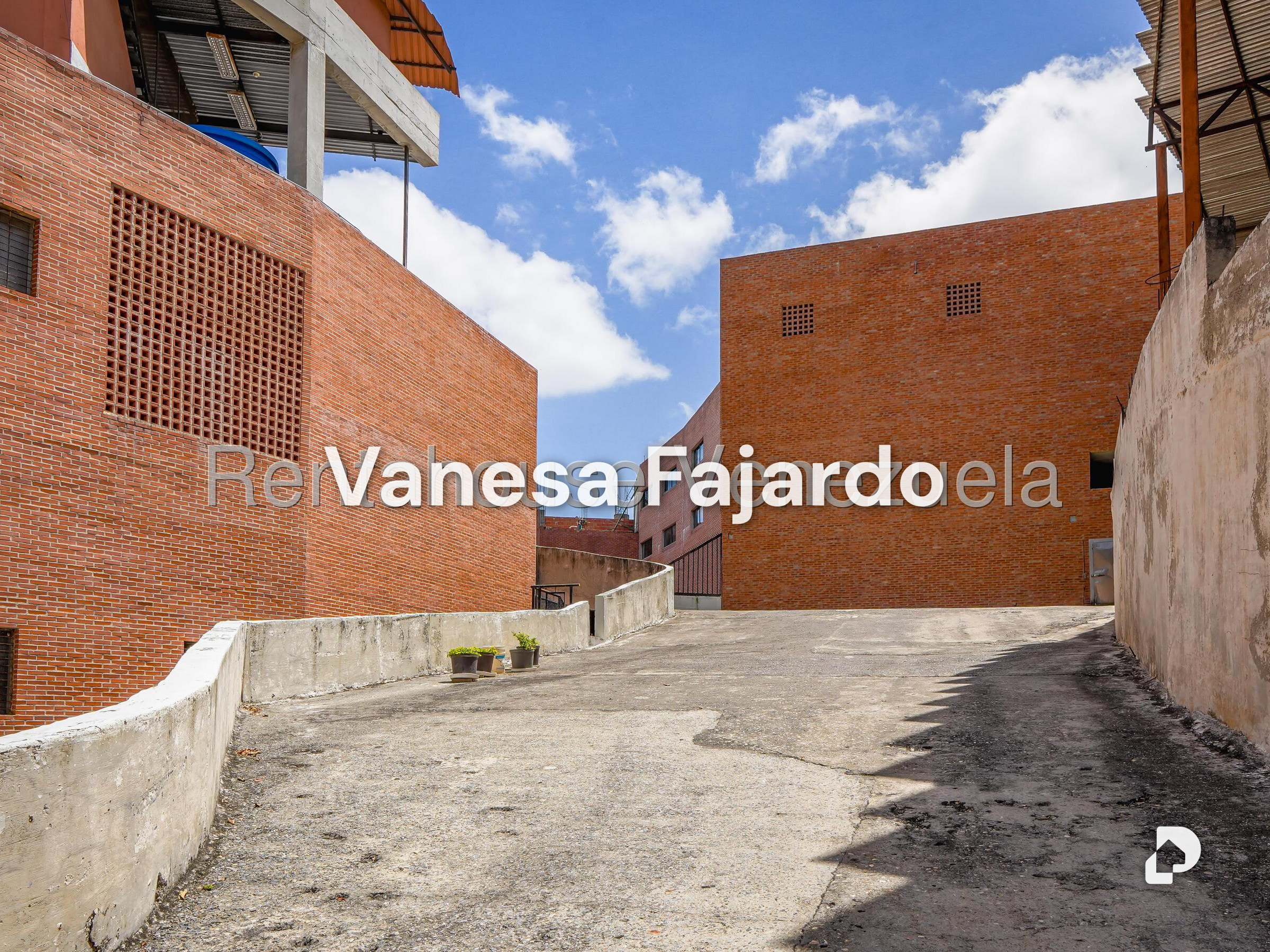 Edificio en Piedra Azul, Caracas – 8