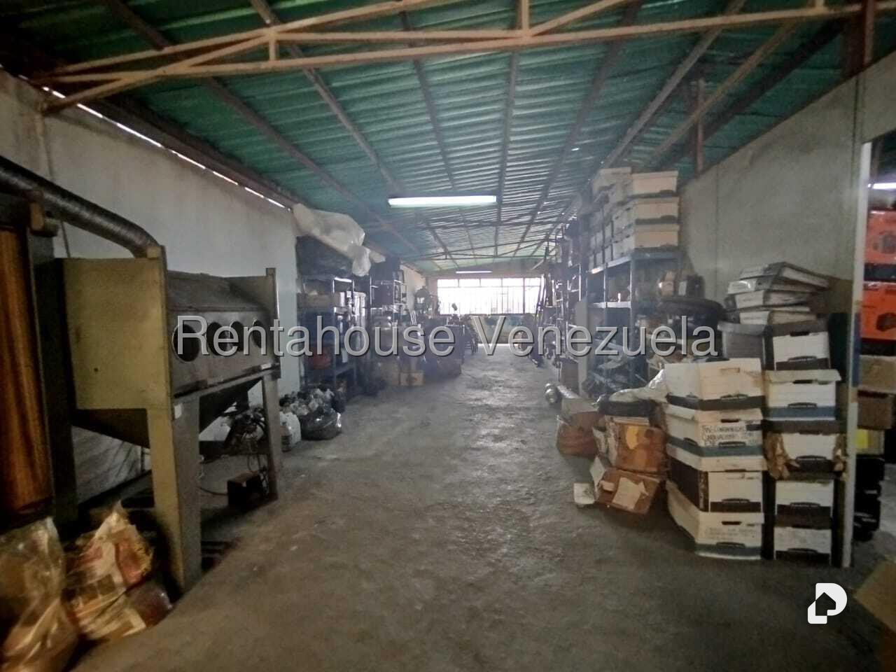 Building in Sarría, Caracas – 25