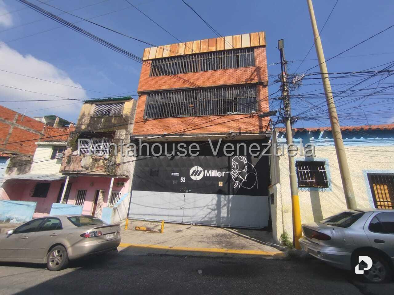 Building in Sarría, Caracas – 1