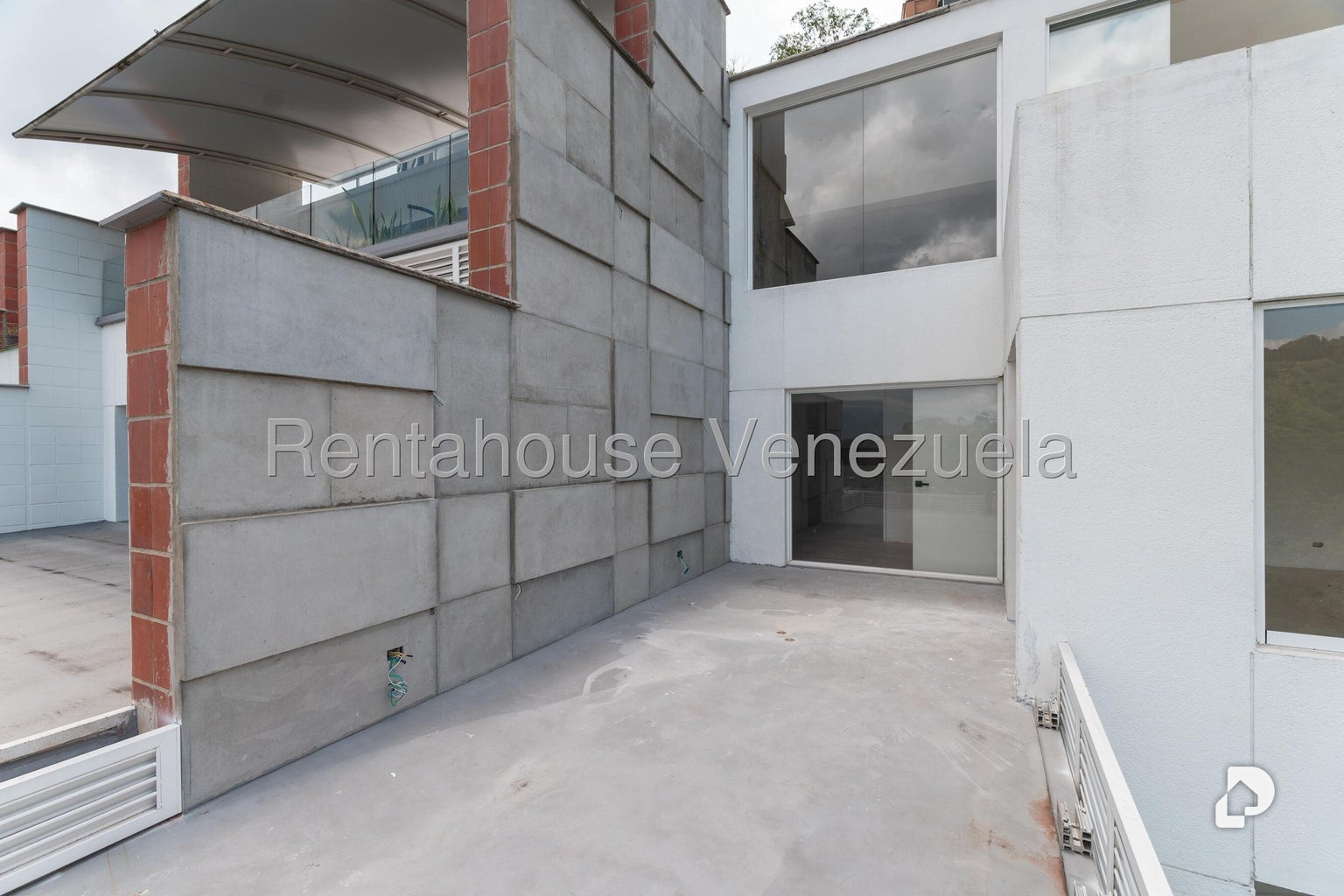 Casa en Los Naranjos (del Cafetal), Caracas – 30