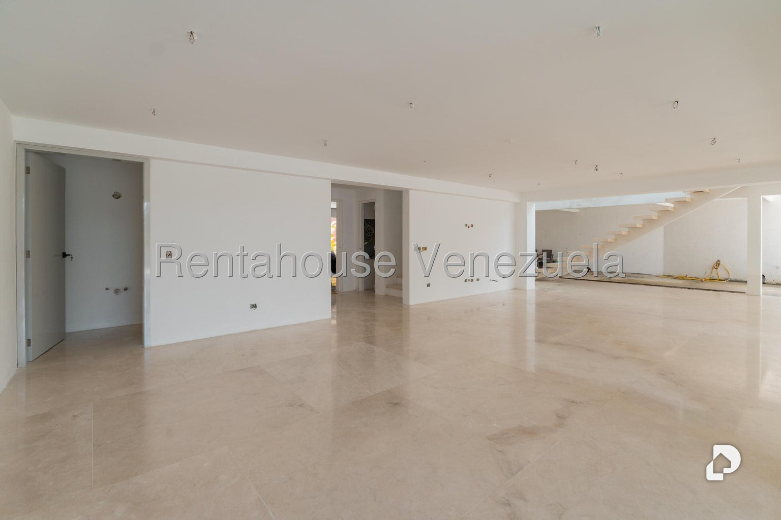 Casa en Los Naranjos (del Cafetal), Caracas – 25