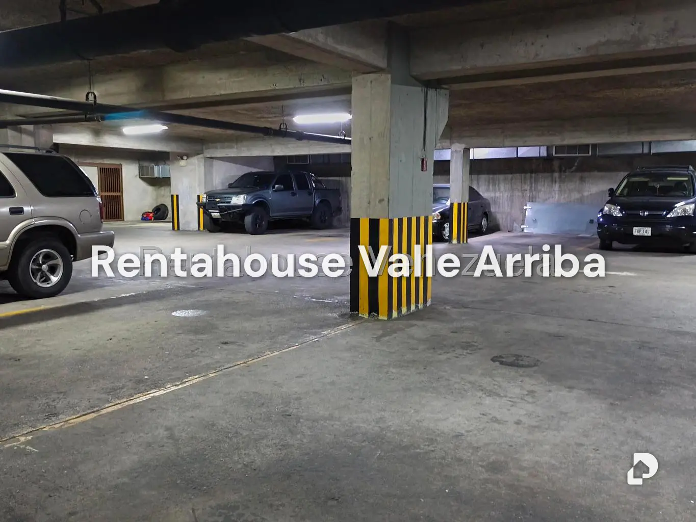Apartamento en El Rosal, Caracas – 28