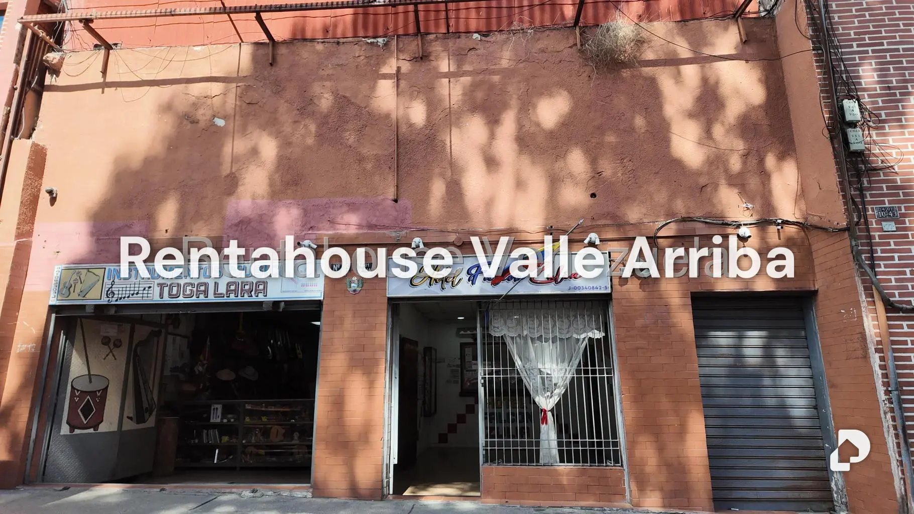 Casa en Parroquia Santa Teresa, Caracas – 24