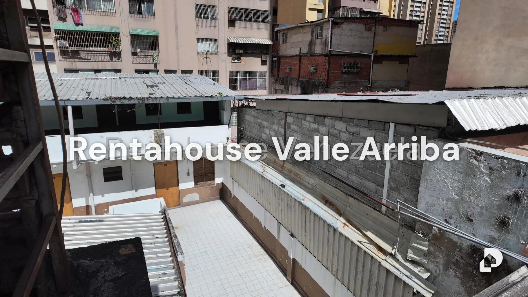Casa en Parroquia Santa Teresa, Caracas – 11
