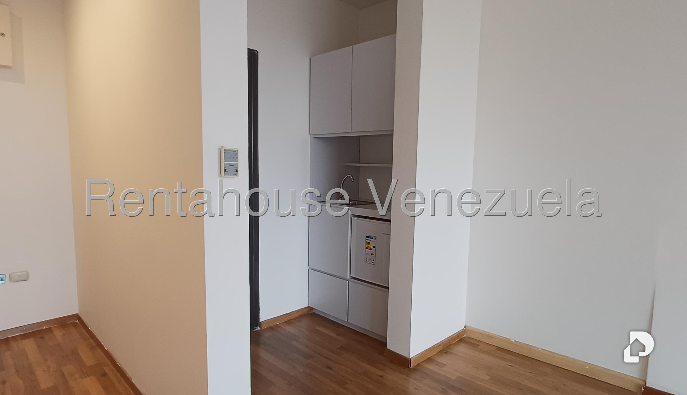 Oficina en La Lagunita Country Club, Caracas – 2